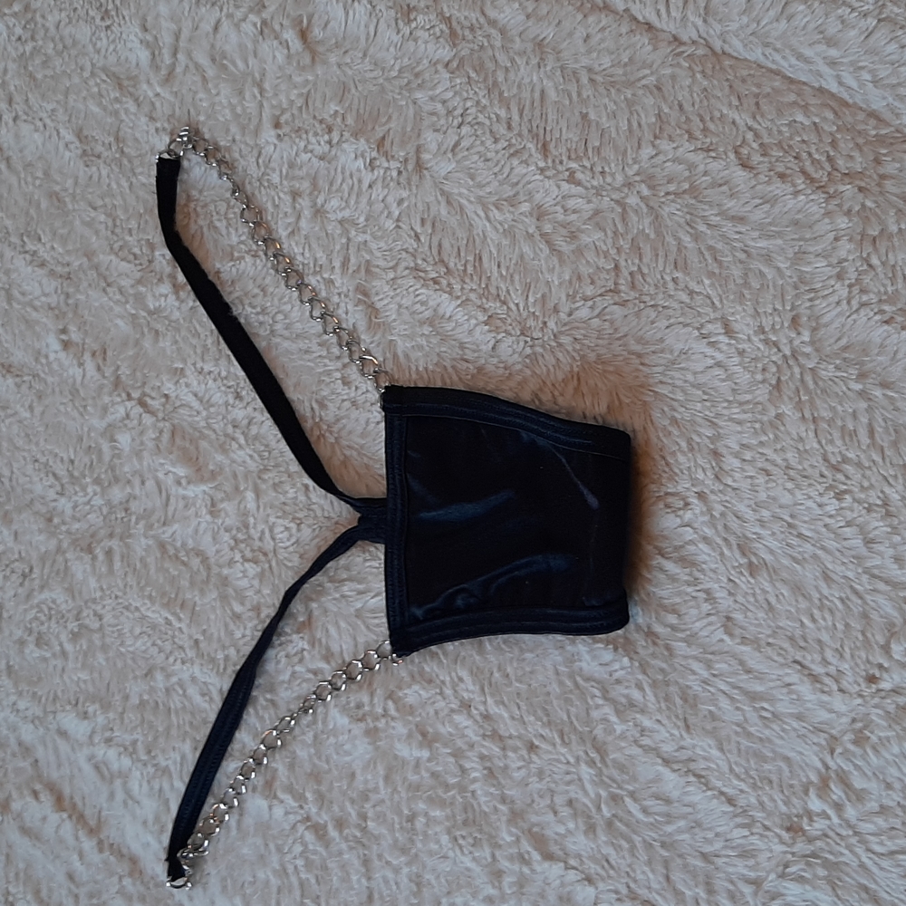 New playwear thong